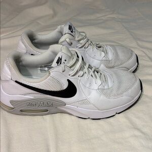 Nike air Max Excee. White with black stripe. Comfortable and Minimal wear